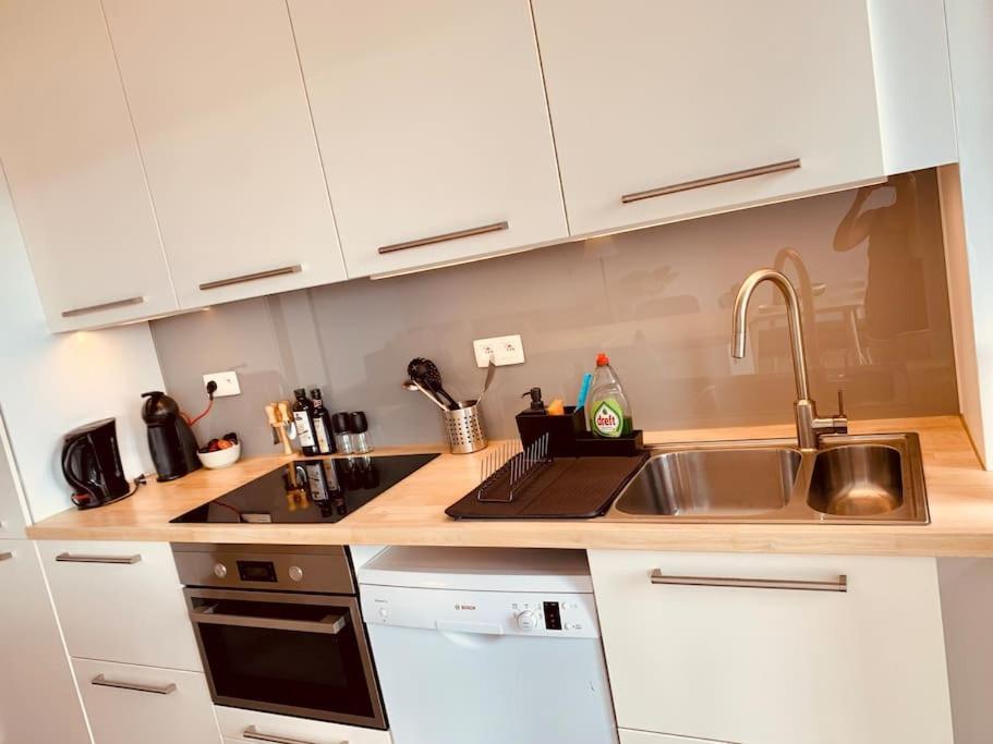 Appartement Cosy & Lumineux Au Coeur De Liege! Bagian luar foto